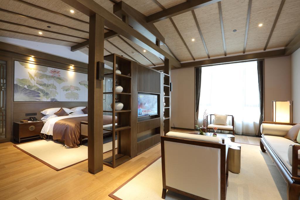 S&N Zhejiang Linhai International Hotel Номер фото
