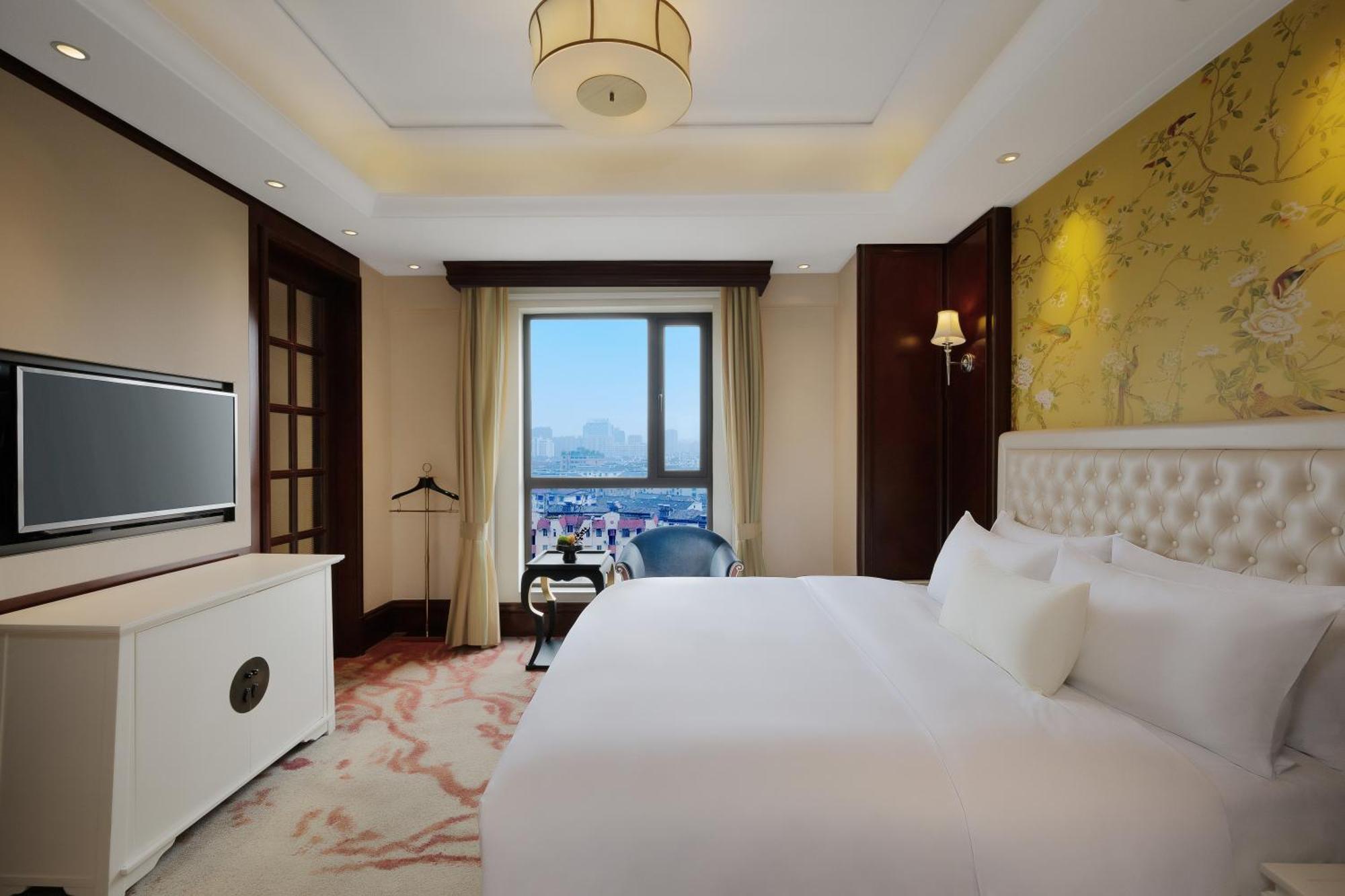 S&N Zhejiang Linhai International Hotel Экстерьер фото