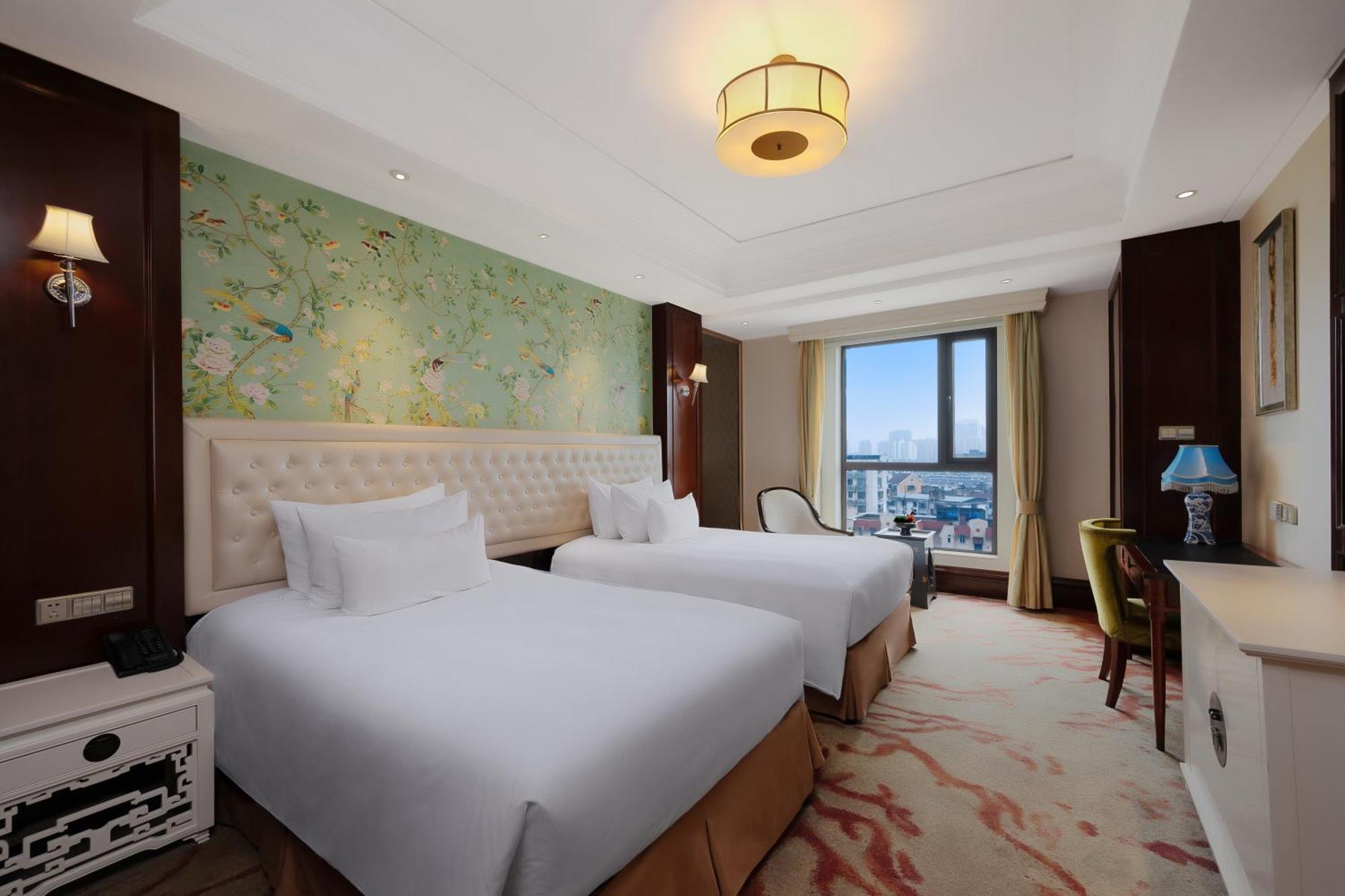 S&N Zhejiang Linhai International Hotel Экстерьер фото