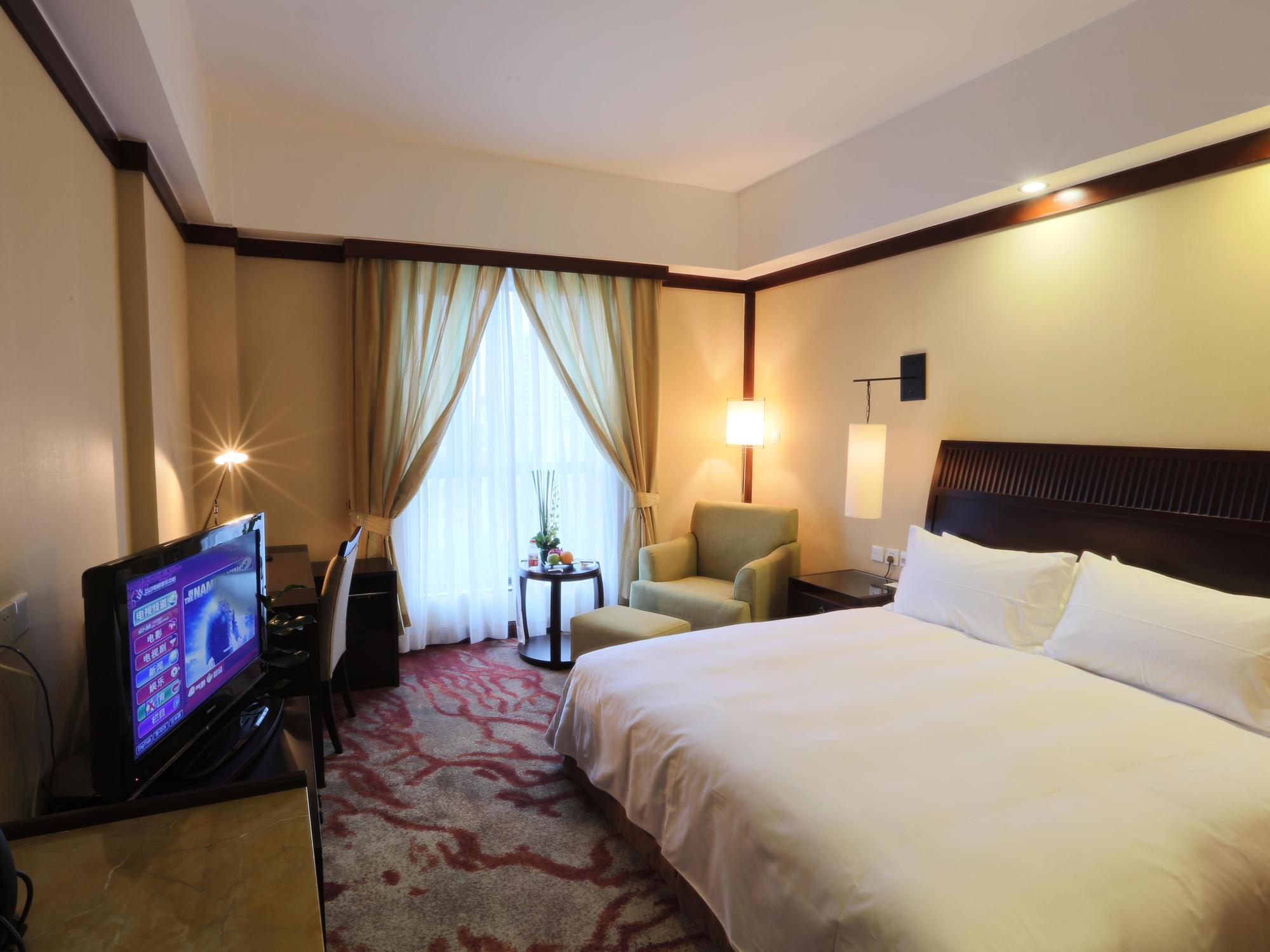 S&N Zhejiang Linhai International Hotel Экстерьер фото