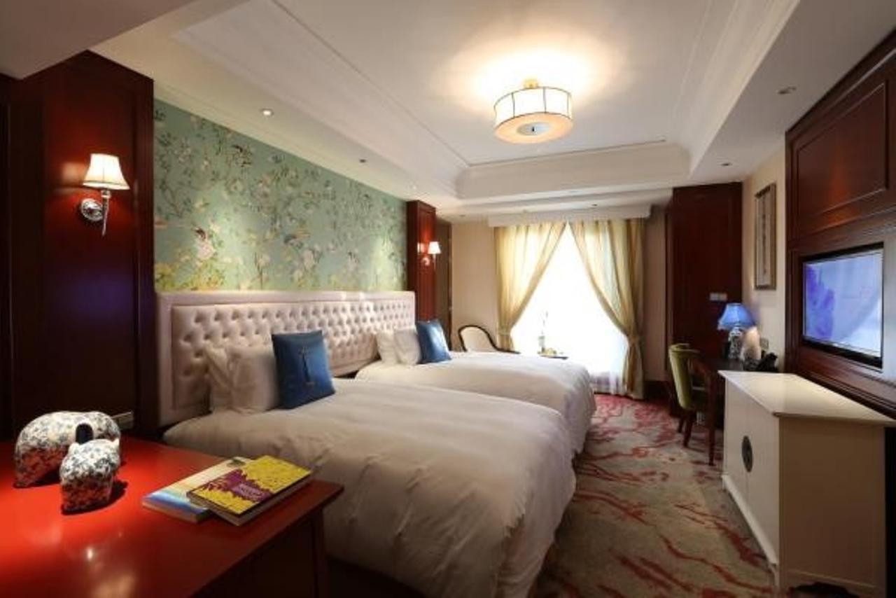 S&N Zhejiang Linhai International Hotel Экстерьер фото