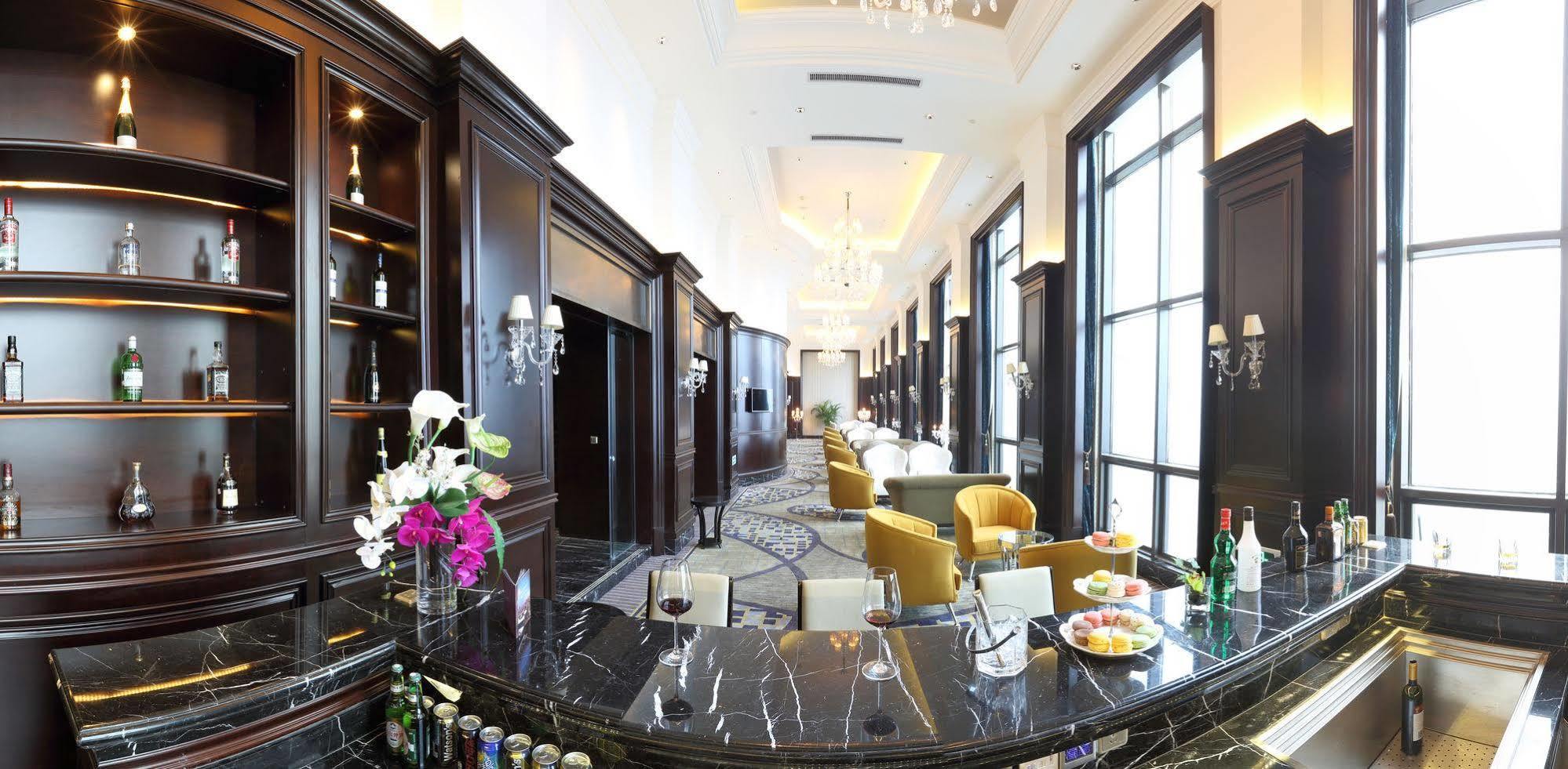 S&N Zhejiang Linhai International Hotel Экстерьер фото